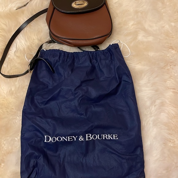 DOONEY & BOURKE LEATHER FLAP BACKPACK PURSE BROWN - Picture 7 of 14